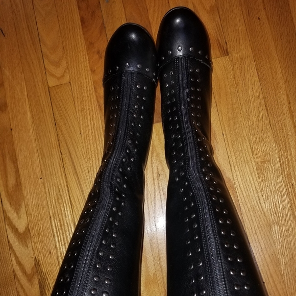 Knew high studded boots - Picture 3 of 4